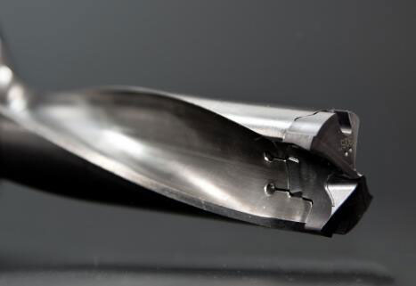 雙頭銑床如何操作？過程中要注意哪些問題？