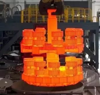 1726035386800318.jpg 640.jpg